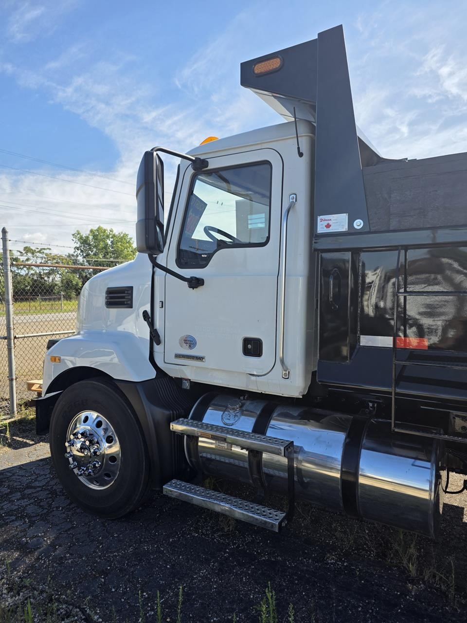 2022 MACK MD7 2022 MACK MD7 - image 5 of 6