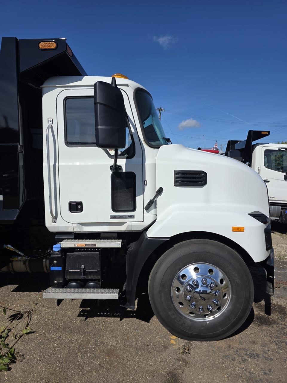 2022 MACK MD7 2022 MACK MD7 - image 4 of 6